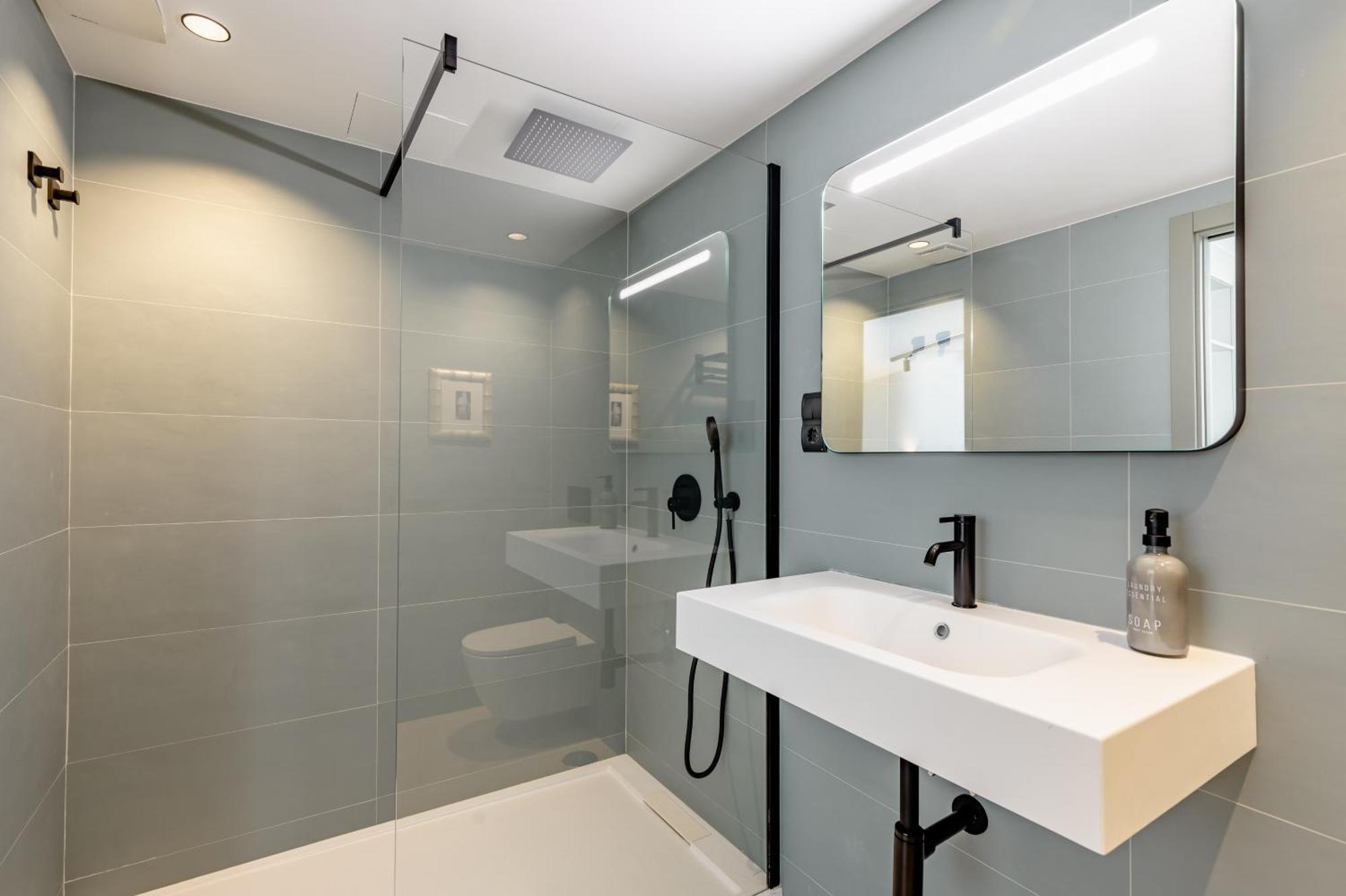Atarazanas Suite, Atico Con Terraza มาลากา ภายนอก รูปภาพ